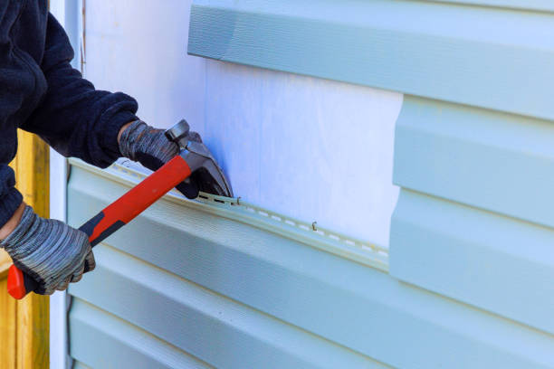 Reliable Emergency Siding Repair contractor in Tarpon Springs, FL by Squared Siding